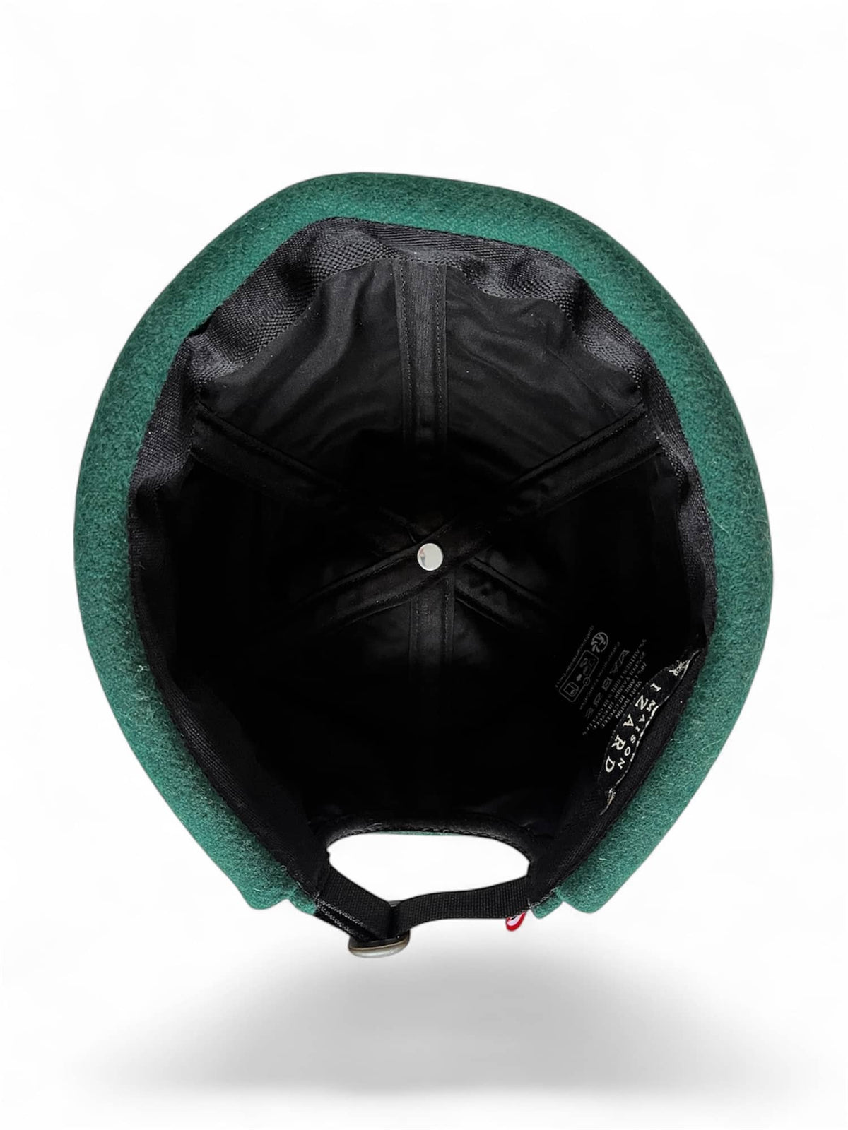 Bonnet Docker Miki d'hiver mixte, en taille unique réglable, en laine naturelle recyclée vert sapin, artisanat made in france.