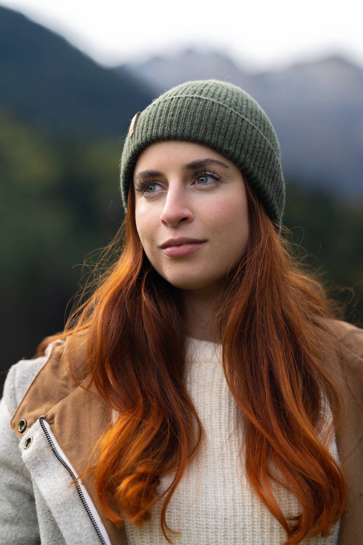bonnet femme éthique et responsable, vert, en laine des Pyrénées et coton recyclé ♻️, made in France 🇫🇷, maison izard