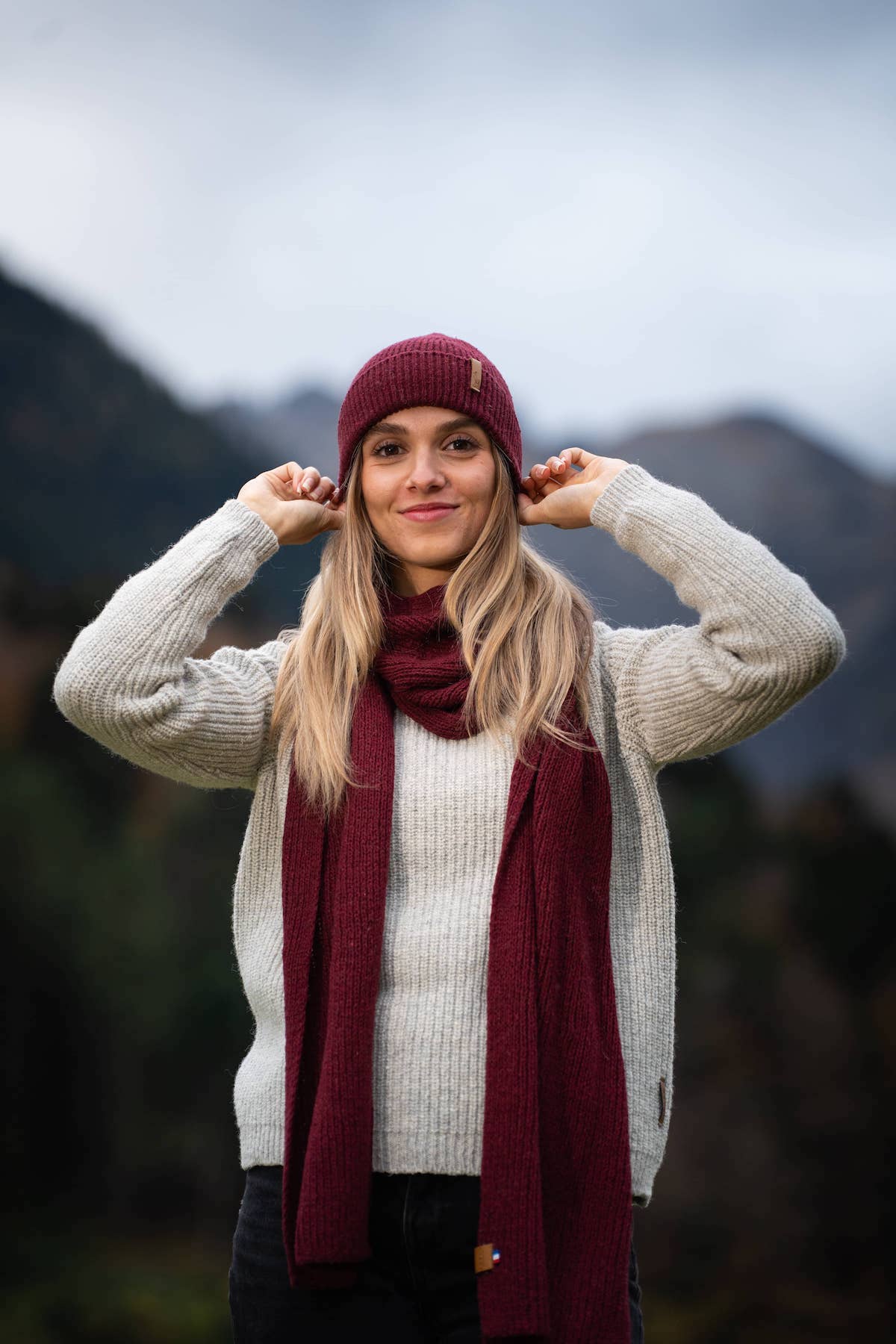 Echarpe, étole, Laneya pour femme et homme (mixte), bordeaux, en laine naturelle des pyrénées et coton recyclé, maison izard, artisanat made in france.