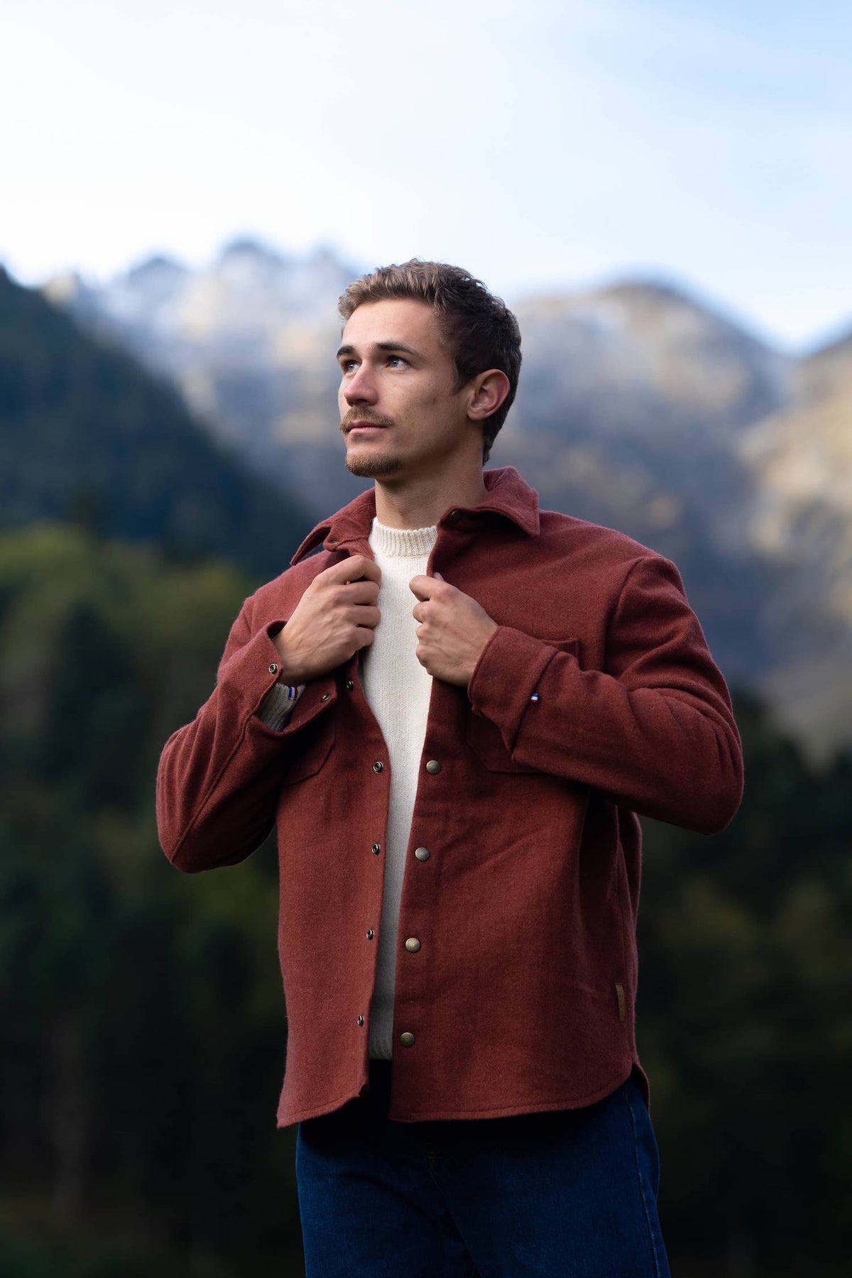 Wool overhshirt men sustainable and responsible, oversize, in recycled wool, red, made in France, pyrénées, maison izard